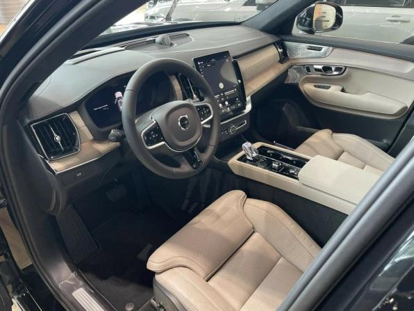Volvo XC90 II Рестайлинг 2 с пробегом 2026 года, цена 10 950 000 рублей, 25 км, внедорожник, Автокод Объявления