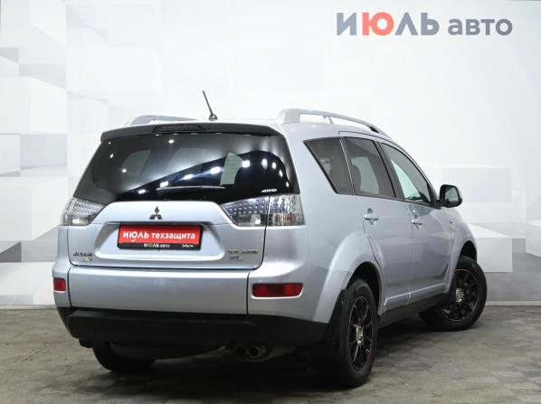 Mitsubishi Outlander II с пробегом 2006 года, цена 950 000 рублей, 285055 км, внедорожник, Автокод Объявления