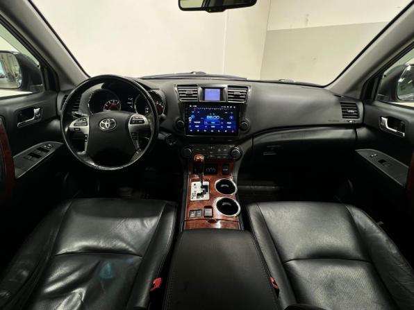 Toyota Highlander II (XU40) Рестайлинг с пробегом 2011 года, цена 1 799 000 рублей, 235000 км, внедорожник, Автокод Объявления
