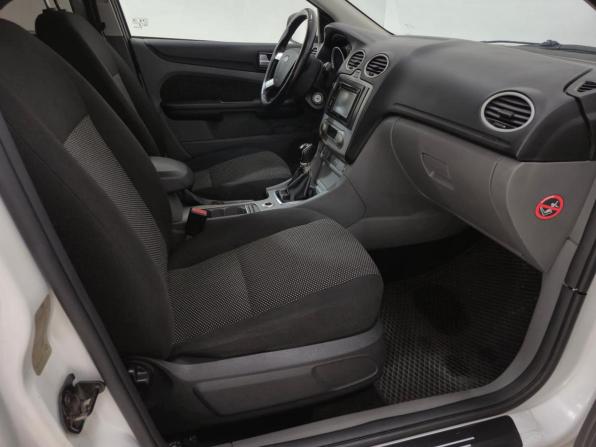 Ford Focus II Рестайлинг с пробегом 2010 года, цена 550 000 рублей, 172962 км, седан, Автокод Объявления