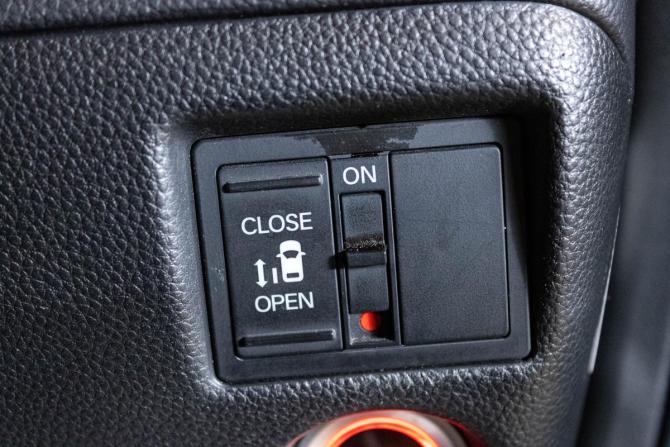 Honda N-BOX II с пробегом 2019 года, цена 939 000 рублей, 152365 км, минивэн, Автокод Объявления