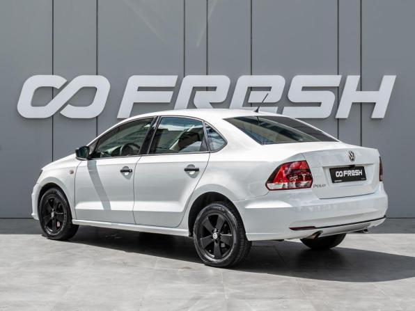 Volkswagen Polo V с пробегом 2015 года, цена 870 000 рублей, 179465 км, седан, Автокод Объявления