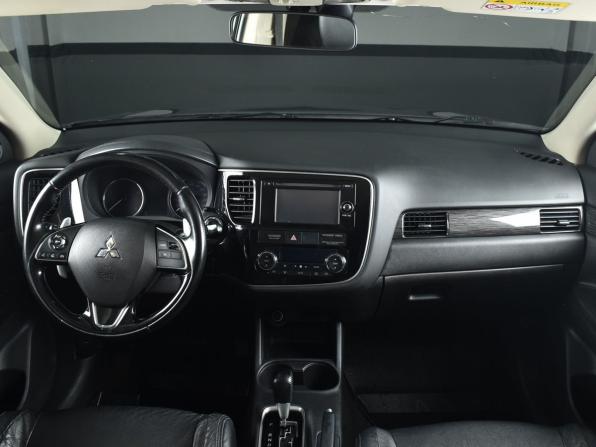 Mitsubishi Outlander III Рестайлинг с пробегом 2015 года, цена 1 914 995 рублей, 220153 км, внедорожник, Автокод Объявления