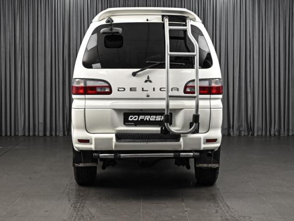 Mitsubishi Delica IV с пробегом 2006 года, цена 2 230 000 рублей, 223144 км, минивэн, Автокод Объявления