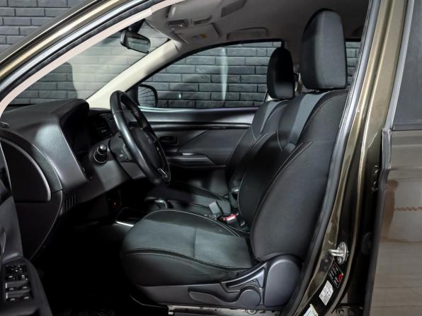 Mitsubishi Outlander III Рестайлинг 3 с пробегом 2019 года, цена 1 960 000 рублей, 193866 км, внедорожник, Автокод Объявления