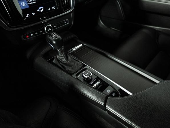 Volvo V90 Cross Country I с пробегом 2017 года, цена 2 899 700 рублей, 181000 км, универсал, Автокод Объявления