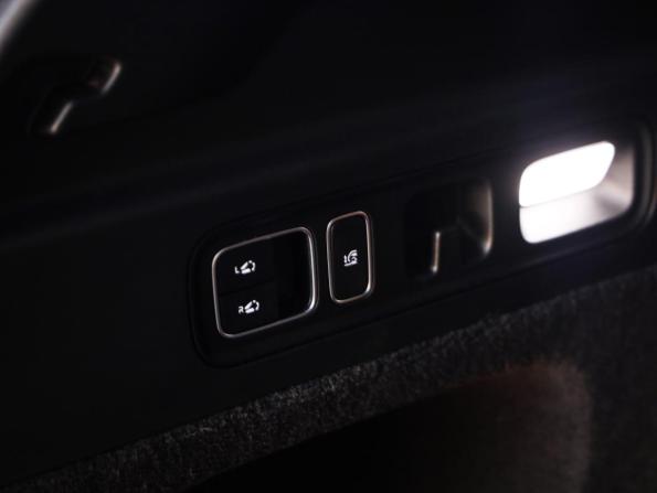 Li Auto (Lixiang) L7 I Рестайлинг с пробегом 2024 года, цена 6 699 000 рублей, 52000 км, внедорожник, Автокод Объявления