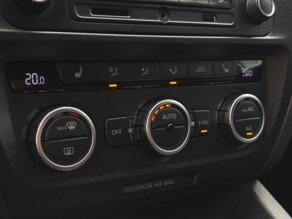 Volkswagen Jetta VI с пробегом 2014 года, цена 890 000 рублей, 180000 км, седан, Автокод Объявления