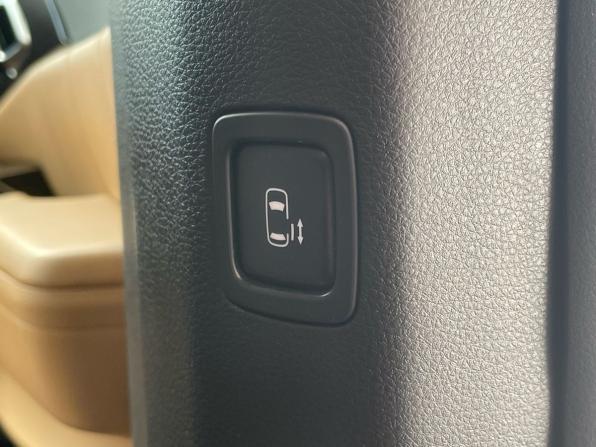 Kia Carnival IV с пробегом 2020 года, цена 3 749 000 рублей, 105000 км, минивэн, Автокод Объявления