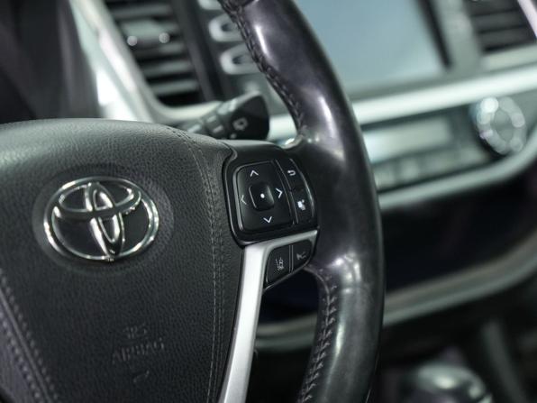 Toyota Highlander III (XU50) Рестайлинг с пробегом 2018 года, цена 3 949 000 рублей, 160492 км, внедорожник, Автокод Объявления