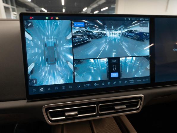 Li Auto (Lixiang) L7 I Рестайлинг с пробегом 2025 года, цена 8 450 000 рублей, 50 км, внедорожник, Автокод Объявления