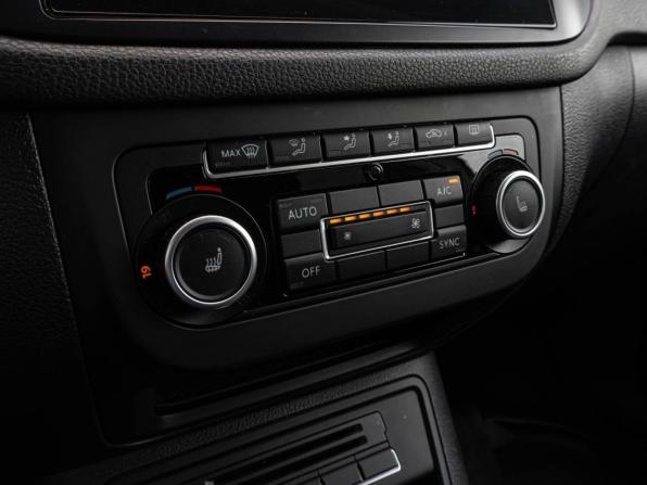 Volkswagen Tiguan I Рестайлинг с пробегом 2013 года, цена 1 020 000 рублей, 176137 км, внедорожник, Автокод Объявления