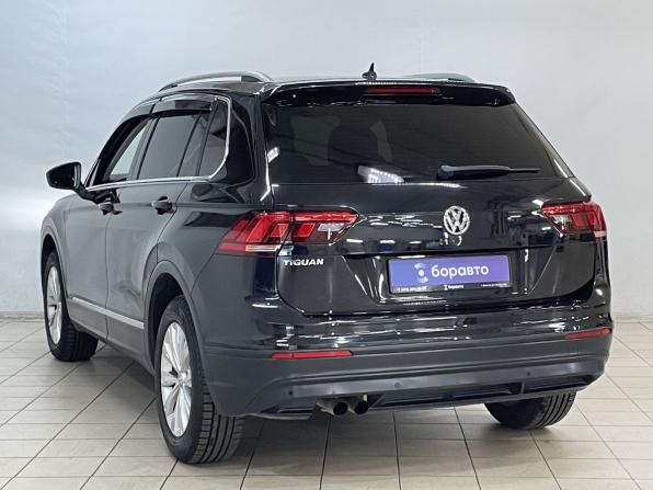 Volkswagen Tiguan II с пробегом 2018 года, цена 2 250 000 рублей, 106112 км, внедорожник, Автокод Объявления