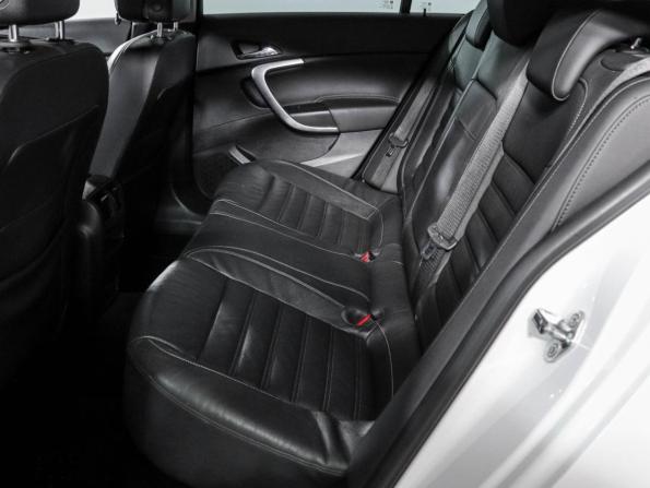 Opel Insignia I Рестайлинг с пробегом 2014 года, цена 1 350 000 рублей, 138385 км, седан, Автокод Объявления