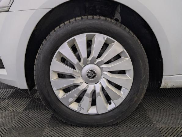 Skoda Octavia III (A7) Рестайлинг с пробегом 2020 года, цена 1 655 000 рублей, 133830 км, лифтбек, Автокод Объявления