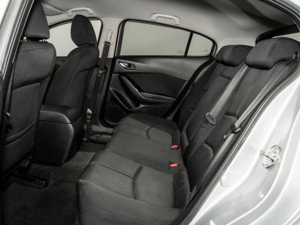 Mazda Axela III Рестайлинг с пробегом 2017 года, цена 1 130 000 рублей, 186052 км, хэтчбек, Автокод Объявления