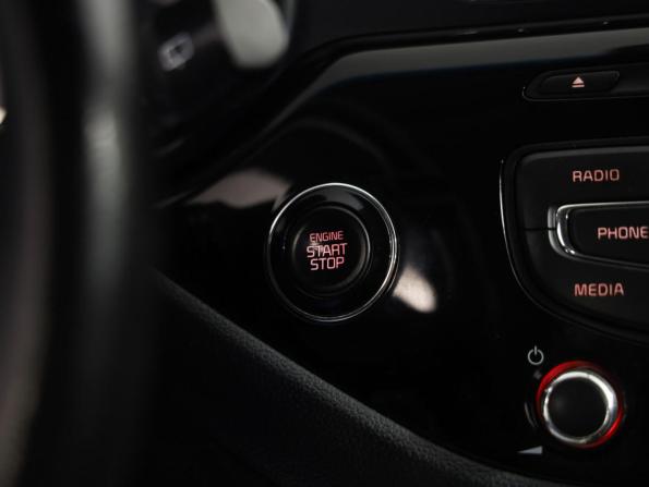Kia Ceed II с пробегом 2012 года, цена 1 049 000 рублей, 175893 км, хэтчбек, Автокод Объявления