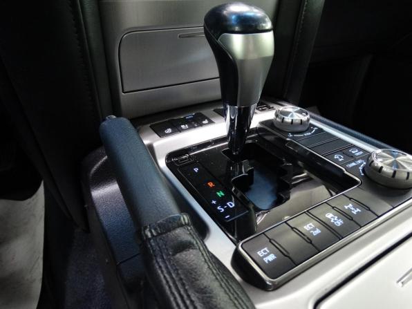 Toyota Land Cruiser 200 Series Рестайлинг 2 с пробегом 2016 года, цена 4 369 000 рублей, 241042 км, внедорожник, Автокод Объявления