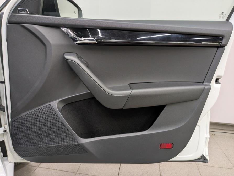 Skoda Octavia III (A7) Рестайлинг Москва  - изображение 5