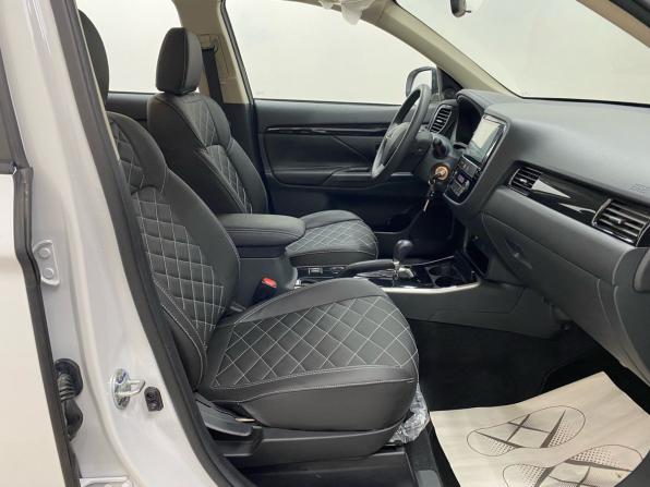 Mitsubishi Outlander III Рестайлинг 3 с пробегом 2022 года, цена 2 890 000 рублей, 607 км, внедорожник, Автокод Объявления