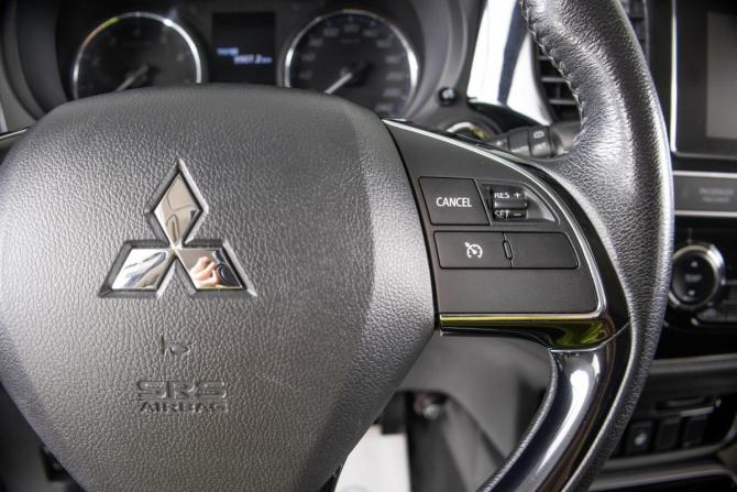 Mitsubishi Outlander III Рестайлинг 3 с пробегом 2019 года, цена 1 999 000 рублей, 161477 км, внедорожник, Автокод Объявления