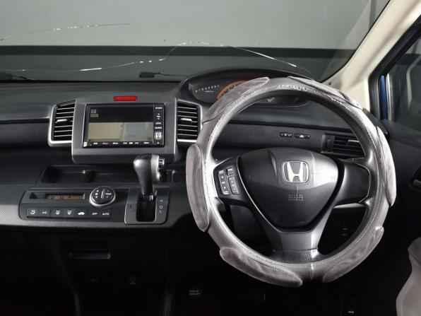 Honda Freed I с пробегом 2010 года, цена 619 995 рублей, 499119 км, компактвэн, Автокод Объявления