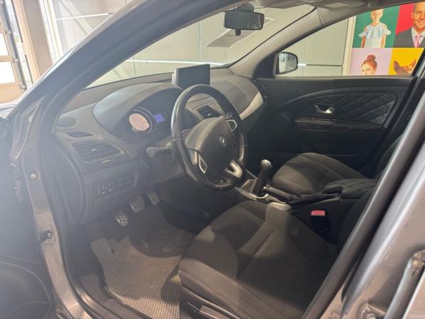 Renault Megane III с пробегом 2011 года, цена 569 000 рублей, 245000 км, хэтчбек, Автокод Объявления
