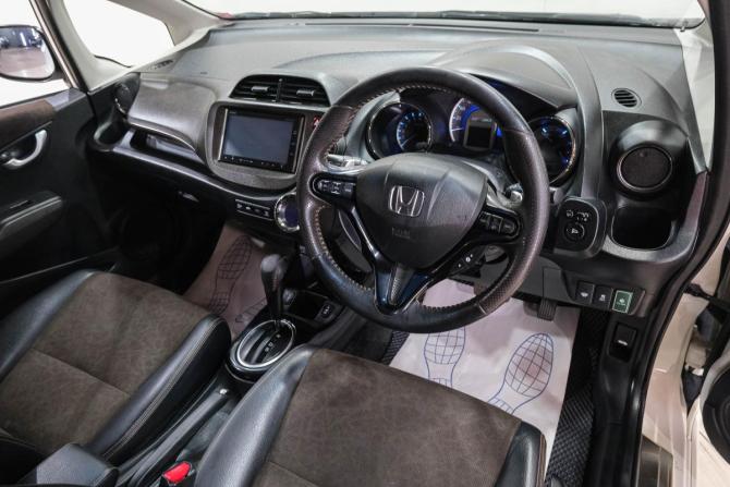 Honda Fit Shuttle I Рестайлинг с пробегом 2013 года, цена 999 000 рублей, 174000 км, универсал, Автокод Объявления