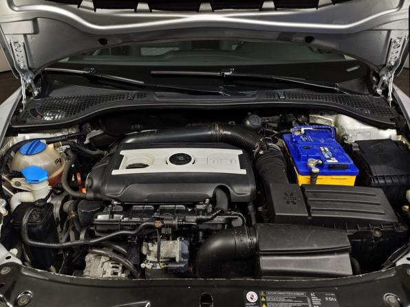 Skoda Octavia II (A5) Рестайлинг с пробегом 2011 года, цена 735 000 рублей, 214641 км, лифтбек, Автокод Объявления