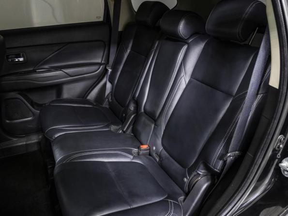 Mitsubishi Outlander III Рестайлинг 3 с пробегом 2020 года, цена 2 219 000 рублей, 122000 км, внедорожник, Автокод Объявления