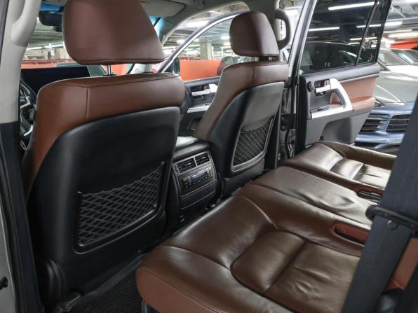 Toyota Land Cruiser 200 Series Рестайлинг 2 с пробегом 2017 года, цена 5 649 000 рублей, 273423 км, внедорожник, Автокод Объявления