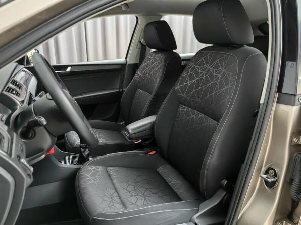 Skoda Rapid I Рестайлинг с пробегом 2019 года, цена 825 000 рублей, 236293 км, лифтбек, Автокод Объявления