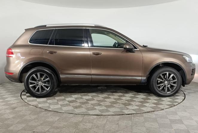 Volkswagen Touareg II с пробегом 2011 года, цена 1 870 000 рублей, 231295 км, внедорожник, Автокод Объявления