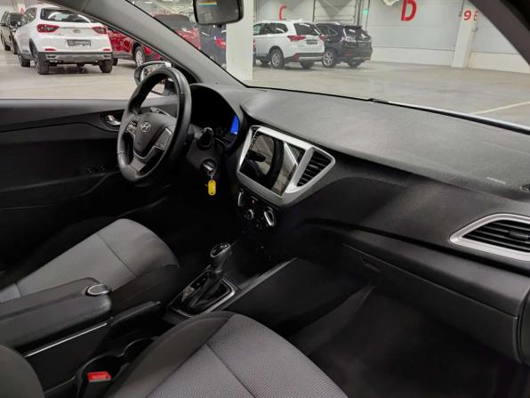 Hyundai Solaris II Рестайлинг с пробегом 2020 года, цена 1 350 000 рублей, 114869 км, седан, Автокод Объявления