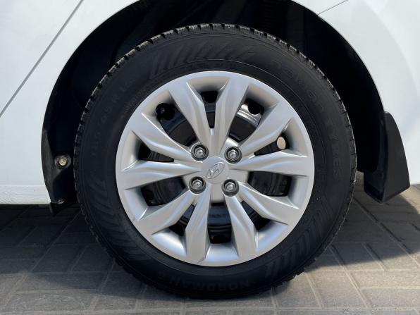 Hyundai Solaris II с пробегом 2018 года, цена 1 130 000 рублей, 137155 км, седан, Автокод Объявления
