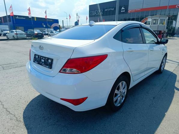 Hyundai Solaris I Рестайлинг с пробегом 2016 года, цена 999 995 рублей, 133320 км, хэтчбек, Автокод Объявления