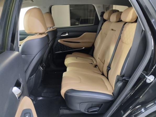 Hyundai Santa Fe IV Рестайлинг с пробегом 2021 года, цена 2 820 000 рублей, 101183 км, внедорожник, Автокод Объявления