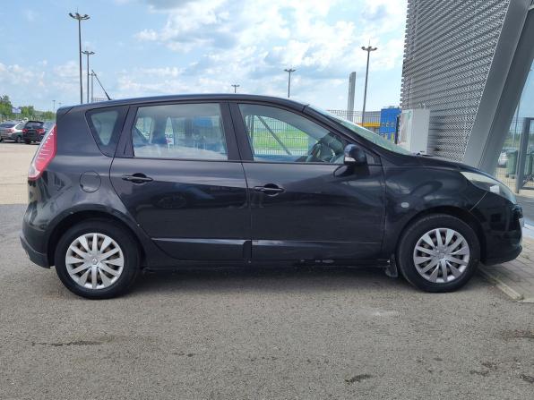 Renault Scenic III с пробегом 2010 года, цена 650 000 рублей, 251187 км, компактвэн, Автокод Объявления