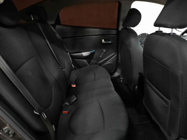Kia Rio III Рестайлинг с пробегом 2015 года, цена 890 000 рублей, 215428 км, седан, Автокод Объявления