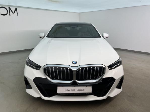 BMW 5 серии VIII (G60/G61/G68) с пробегом 2025 года, цена 9 250 000 рублей, 4526 км, седан, Автокод Объявления