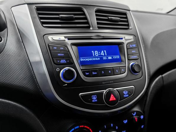 Hyundai Solaris I Рестайлинг с пробегом 2015 года, цена 850 000 рублей, 125312 км, хэтчбек, Автокод Объявления