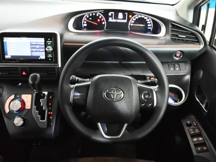 Toyota Sienta II Рестайлинг Екатеринбург  - изображение 13