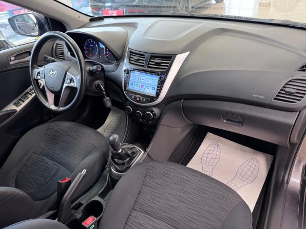 Hyundai Solaris I Рестайлинг с пробегом 2014 года, цена 890 000 рублей, 137051 км, седан, Автокод Объявления
