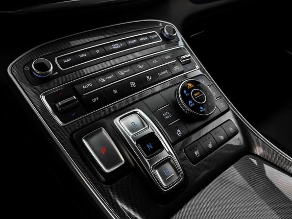 Hyundai Santa Fe IV Рестайлинг с пробегом 2022 года, цена 4 250 000 рублей, 68249 км, внедорожник, Автокод Объявления