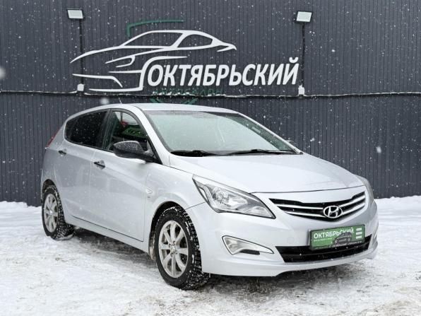 Hyundai Solaris I Рестайлинг с пробегом 2015 года, цена 919 000 рублей, 90000 км, хэтчбек, Автокод Объявления