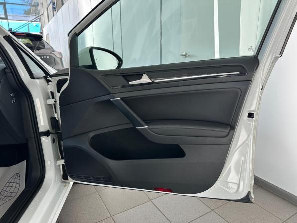Volkswagen Golf VII с пробегом 2013 года, цена 1 200 000 рублей, 178808 км, хэтчбек, Автокод Объявления