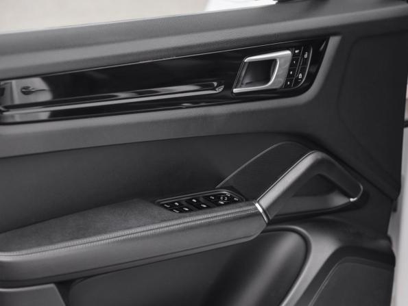 Porsche Cayenne III с пробегом 2018 года, цена 4 749 000 рублей, 191860 км, внедорожник, Автокод Объявления