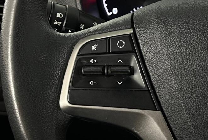Hyundai Solaris II с пробегом 2018 года, цена 1 270 000 рублей, 68407 км, седан, Автокод Объявления