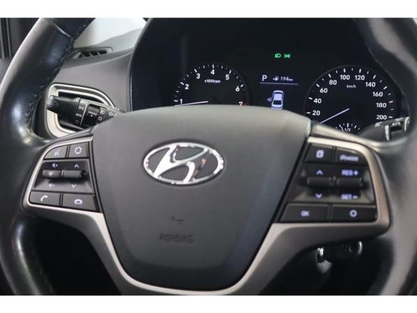 Hyundai Solaris II с пробегом 2019 года, цена 1 319 000 рублей, 147536 км, седан, Автокод Объявления