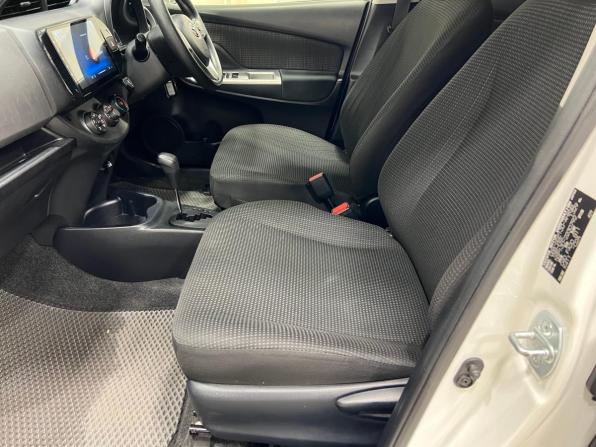 Toyota Vitz III (XP130) Рестайлинг с пробегом 2016 года, цена 855 000 рублей, 162000 км, хэтчбек, Автокод Объявления